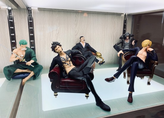 ExcellentModel 海贼王 	特拉法尔加·罗