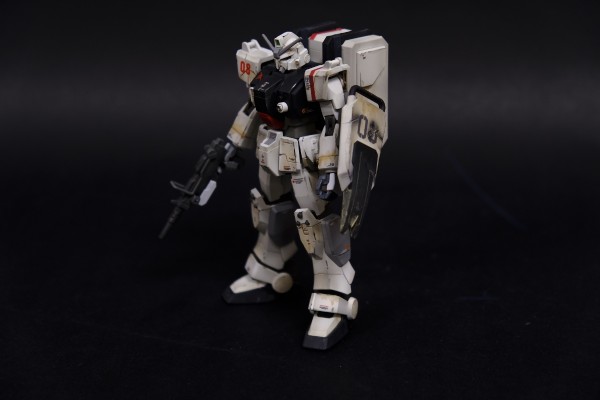 1/144 陆战型高达 vs 扎古II