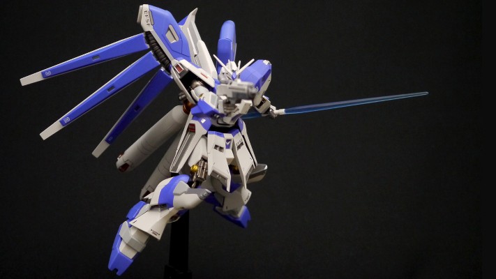 METAL ROBOT魂 机动战士高达 逆袭的夏亚系列  Hi-Nu高达