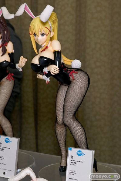 B-style 	为美好的世界献上祝福！ 达斯提尼斯·福特·拉拉蒂娜