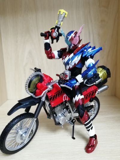 S.H.Figuarts 假面骑士：创骑 创骑机车&零件组合套装