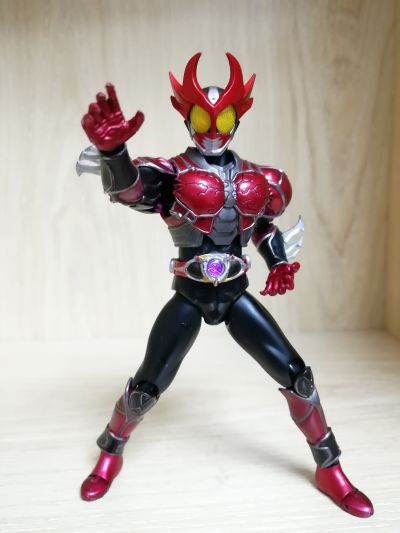 S.H.Figuarts 假面骑士亚极陀 燃烧形态