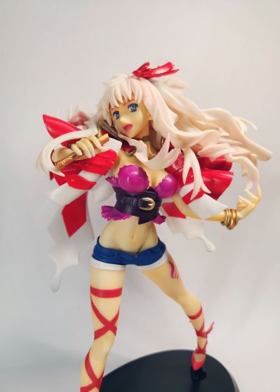 SQ系列 超时空要塞F 虚空歌姫～イツワリノウタヒメ～ 雪莉露・诺姆 