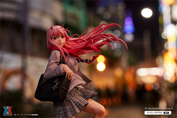 DARLING in the FRANXX 零二 校服