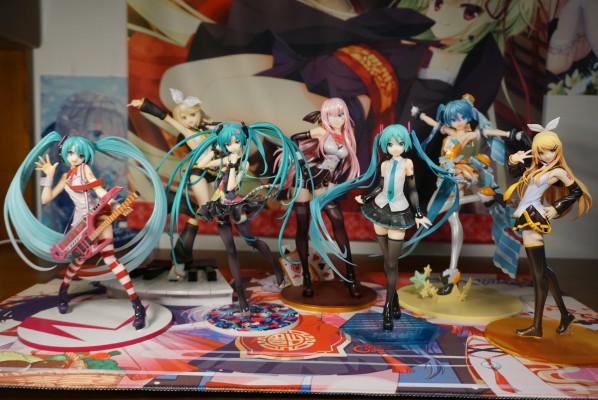 VOCALOID角色系列 01 初音未来 最棒偶像Ver.