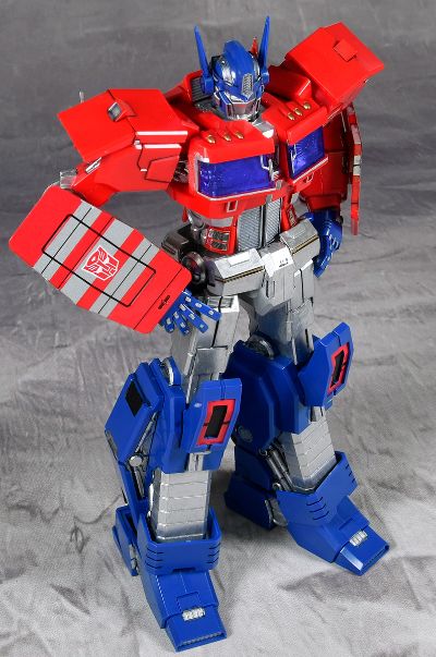 风雷模型 (#03) 变形金刚 擎天柱（IDW ver.）