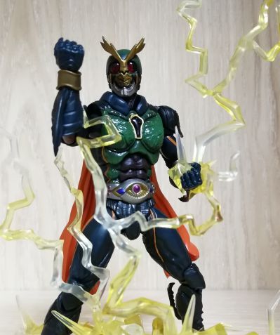 S.H.Figuarts 异类亚极陀