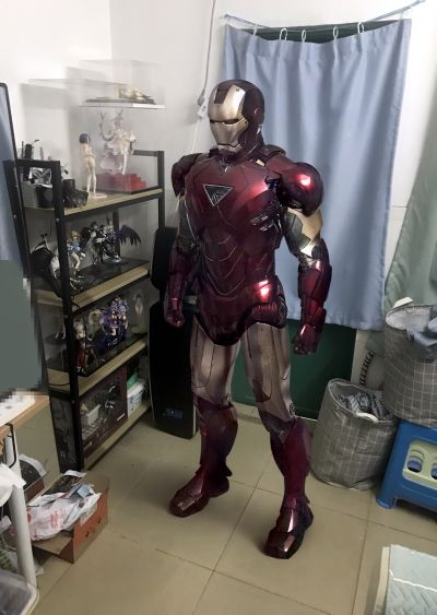 不装了，我就是钢铁侠。