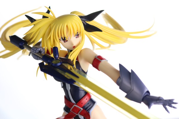 魔法少女奈叶StrikerS 	菲特·泰斯塔罗沙 Shin Sonic Form