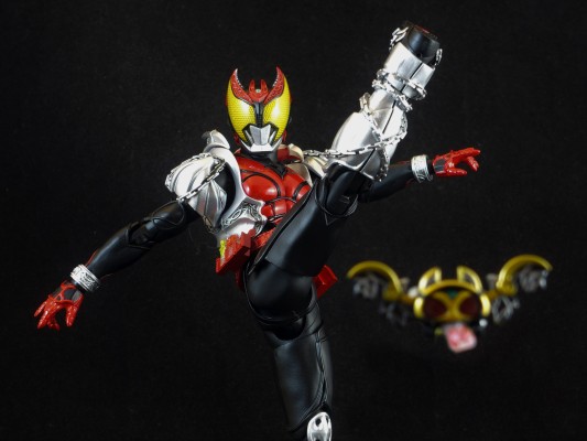 S.H.Figuarts(真骨雕制法)    假面骑士月骑 月骑形态