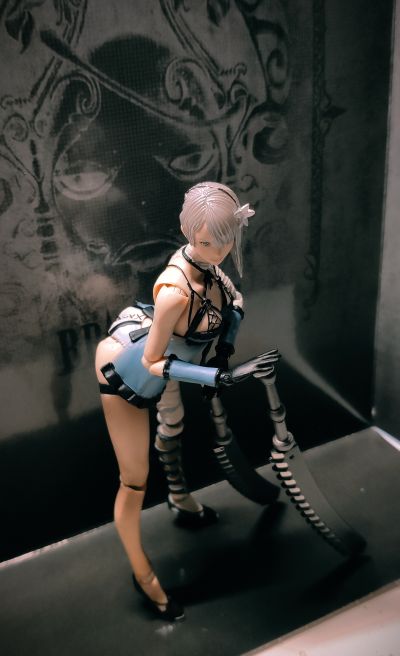 PLAY ARTS改 蝙蝠侠：阿卡姆骑士 阿卡姆骑士