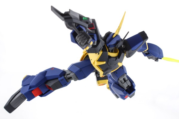 HGUC 1/144 机动战士Z高达 RMS-154 巴扎姆