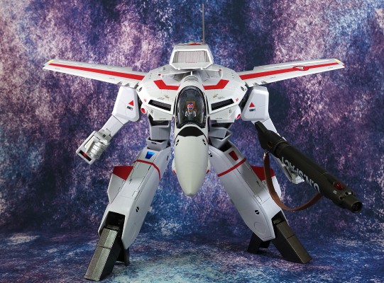 DX超合金 超时空要塞 VF-1J 女武神（一条辉机）