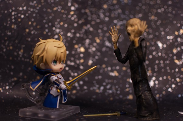 figma#SP-086 桌上美术馆 呐喊