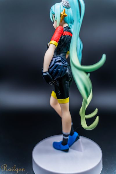 EXQ手办 GOOD SMILE Racing 初音未来 Racing 2018 Team Ukyo Cheering Ver. 