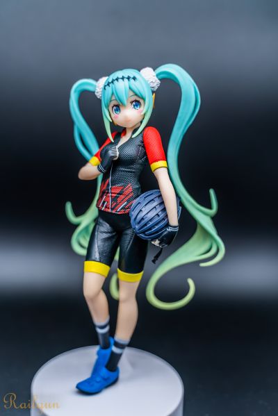 EXQ手办 GOOD SMILE Racing 初音未来 Racing 2018 Team Ukyo Cheering Ver. 
