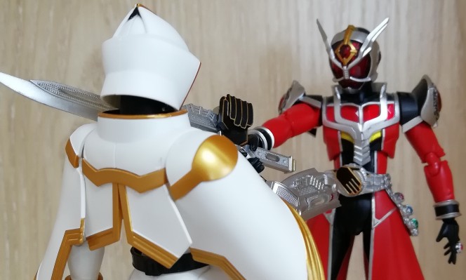 S.H.Figuarts 假面骑士巫骑 火焰魔龙形态