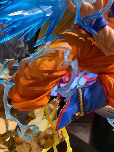 MPMDBZ-01DX 龙珠Z 孙悟空 超级赛亚人 DX版