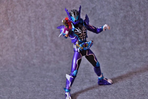 S.H.Figuarts  假面骑士恶霸