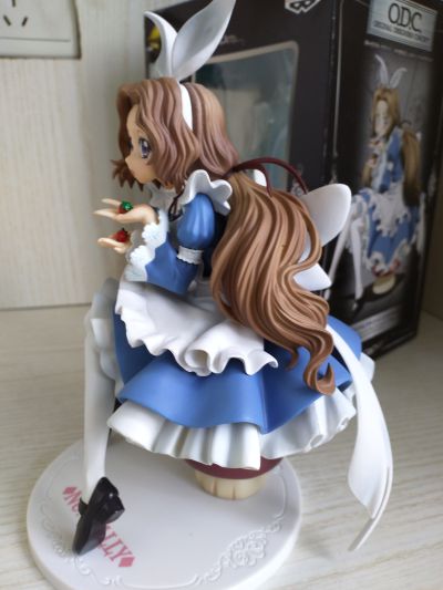 一番くじ  CODE GEASS in Wonderland B賞 娜娜莉・兰佩洛基  