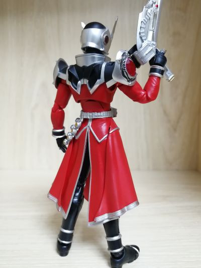 S.H.Figuarts 假面骑士巫骑 火焰魔龙形态