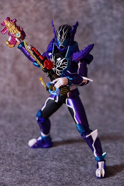 S.H.Figuarts  假面骑士恶霸