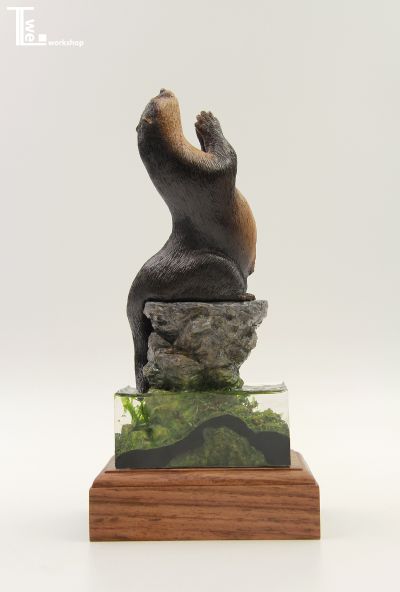 TTwei工作室-祈福的水獭