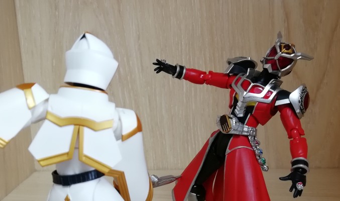 S.H.Figuarts 假面骑士巫骑 火焰魔龙形态