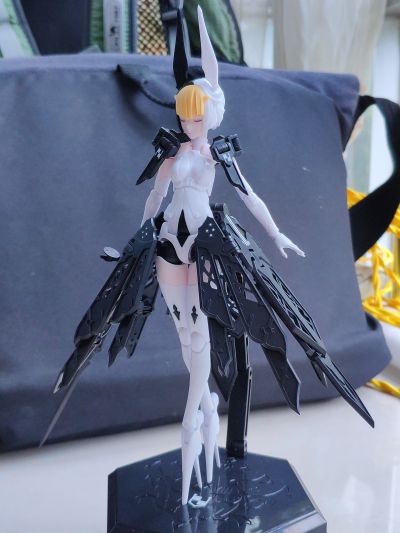 Chitocerium LXXVIII-platinum