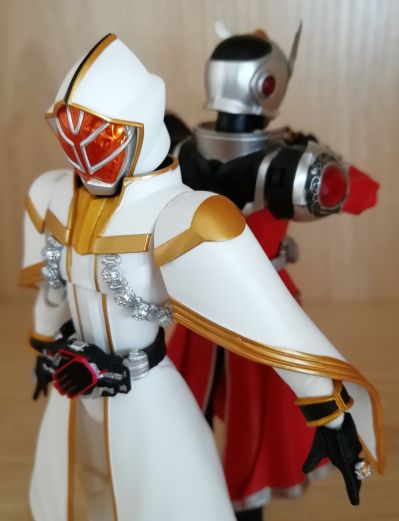 S.H.Figuarts 白色魔法师