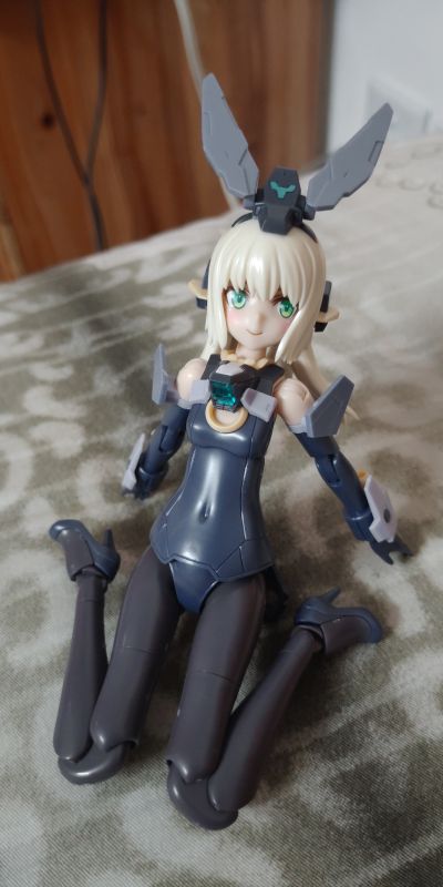 机甲少女 脊柱夜刃