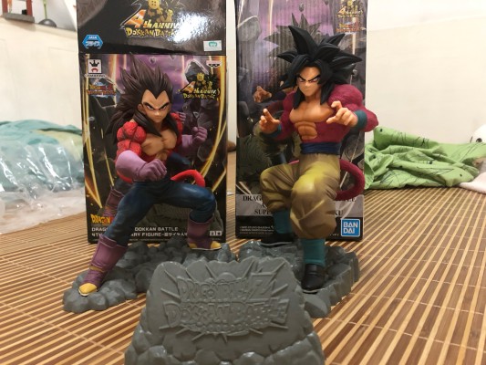 龙珠GT 贝吉塔超级赛亚人4 