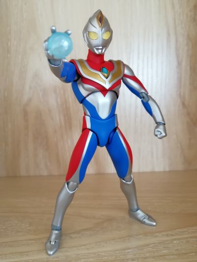ULTRA-ACT 戴拿奥特曼 戴拿奥特曼  闪亮型