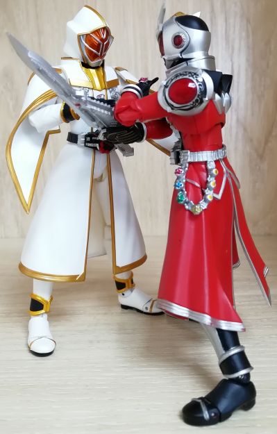 S.H.Figuarts 假面骑士巫骑 火焰魔龙形态