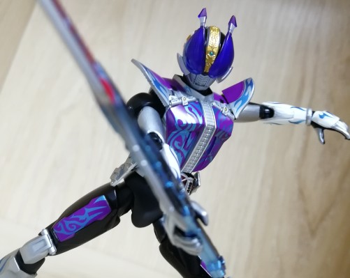 S.H.Figuarts 假面骑士：电王 假面骑士电王 圣剑形态 -20假面骑士踢/平成二十骑士纪念版-