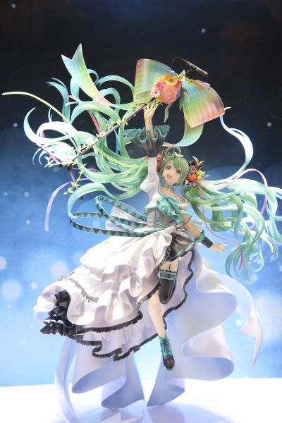 初音未来 纪念服饰（10周年绘图比赛大赏）