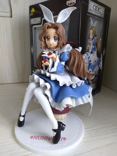 一番くじ  CODE GEASS in Wonderland B賞 娜娜莉・兰佩洛基  