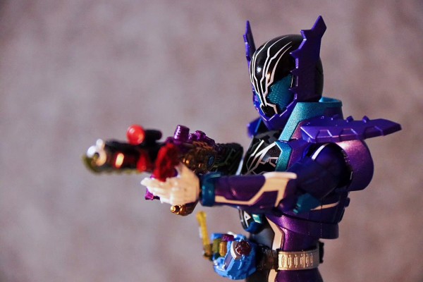 S.H.Figuarts  假面骑士恶霸