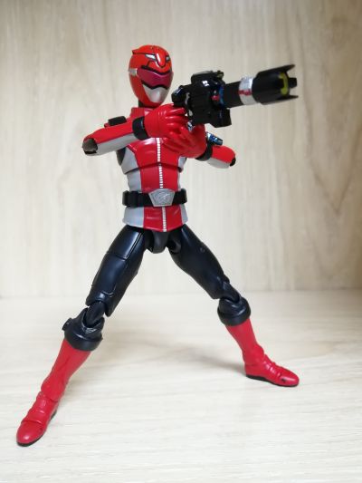 S.H.Figuarts 红色捍卫者（暂译）