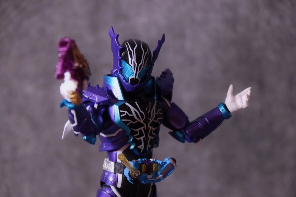 S.H.Figuarts  假面骑士恶霸