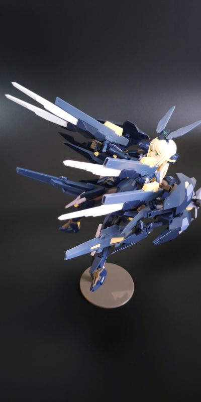 机甲少女 脊柱夜刃