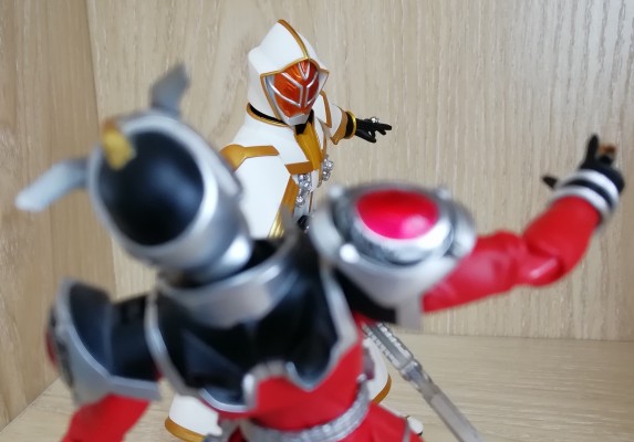 S.H.Figuarts 假面骑士巫骑 火焰魔龙形态