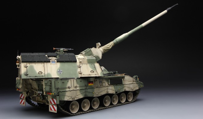 1/35 德国Panzerhaubitze 2000自行榴弹炮附加装甲型