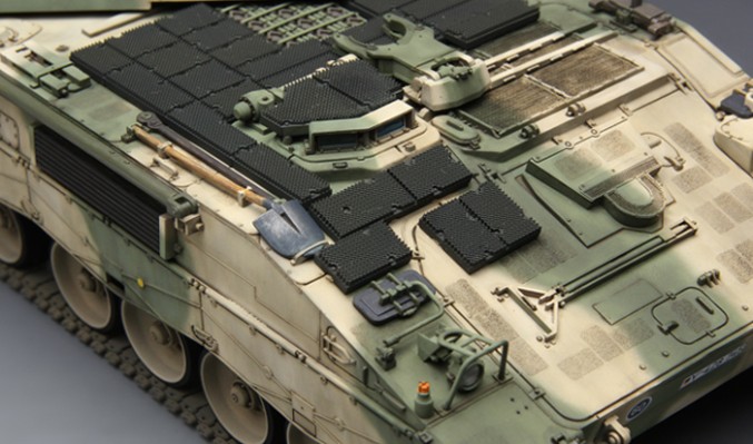 1/35 德国Panzerhaubitze 2000自行榴弹炮附加装甲型