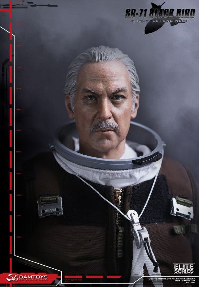 DAMTOYS 78031 SR-71 黑鸟 侦察机 飞行测试工程师