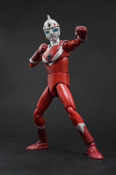 HAF(英雄可动手办) 钢王