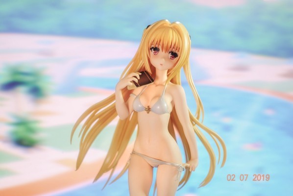 To LOVE Ru Darkness 金色暗影 白色泳装版