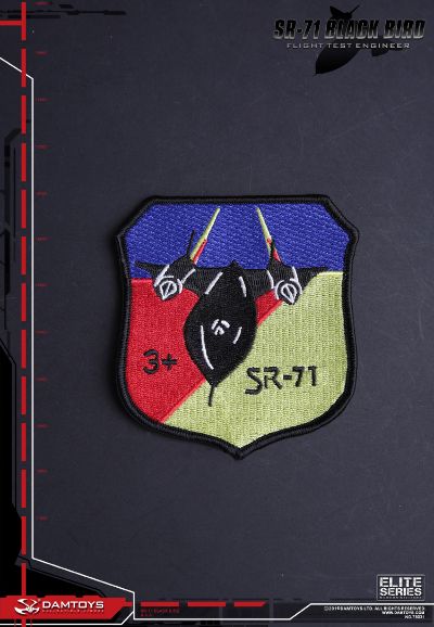 DAMTOYS 78031 SR-71 黑鸟 侦察机 飞行测试工程师