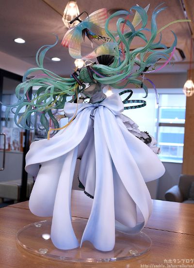初音未来 纪念服饰（10周年绘图比赛大赏）