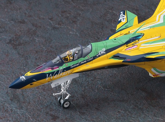 65850 超时空要塞系列 VF-31F 齐格飞 “要·巴卡妮雅 配色” 剧场版 超时空要塞Δ